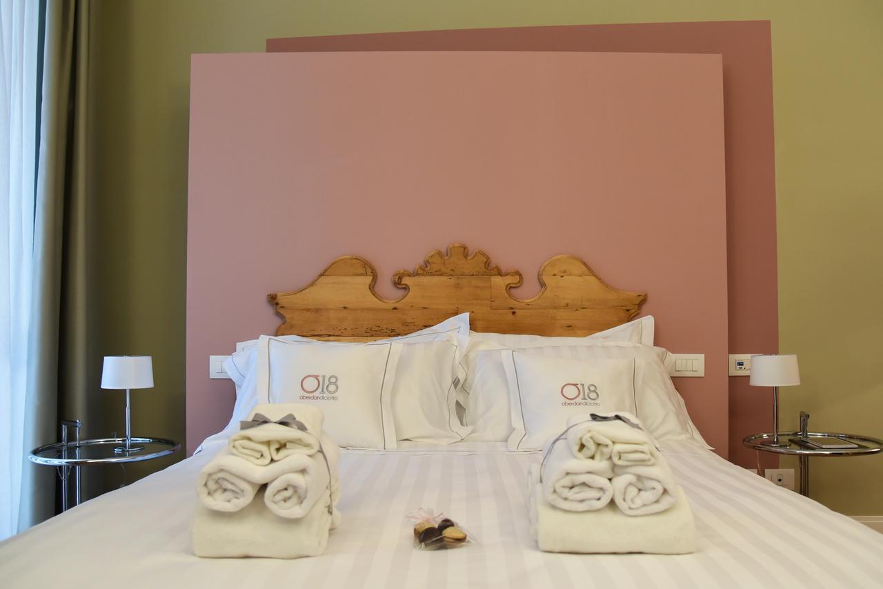 B&B Oberdan 18 เวโรนา ภายนอก รูปภาพ