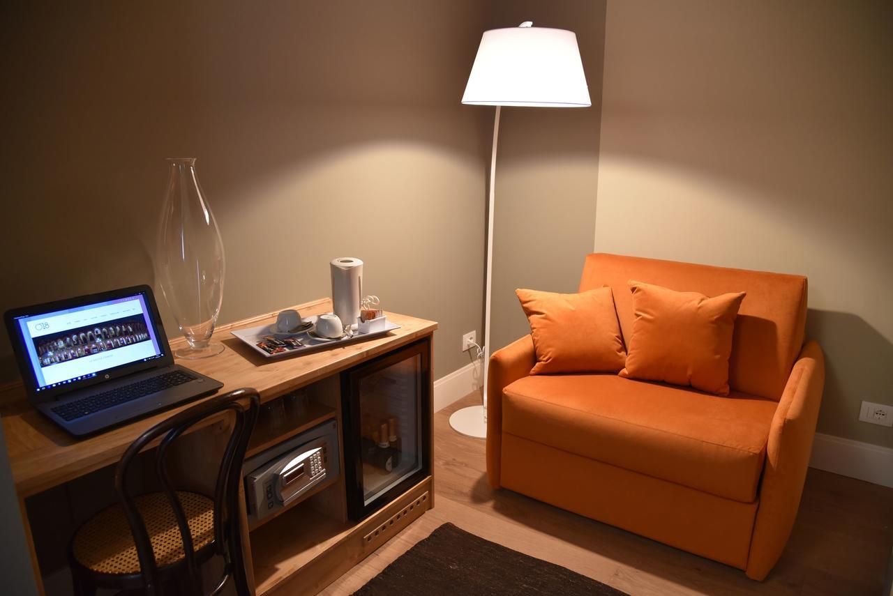 B&B Oberdan 18 เวโรนา ภายนอก รูปภาพ