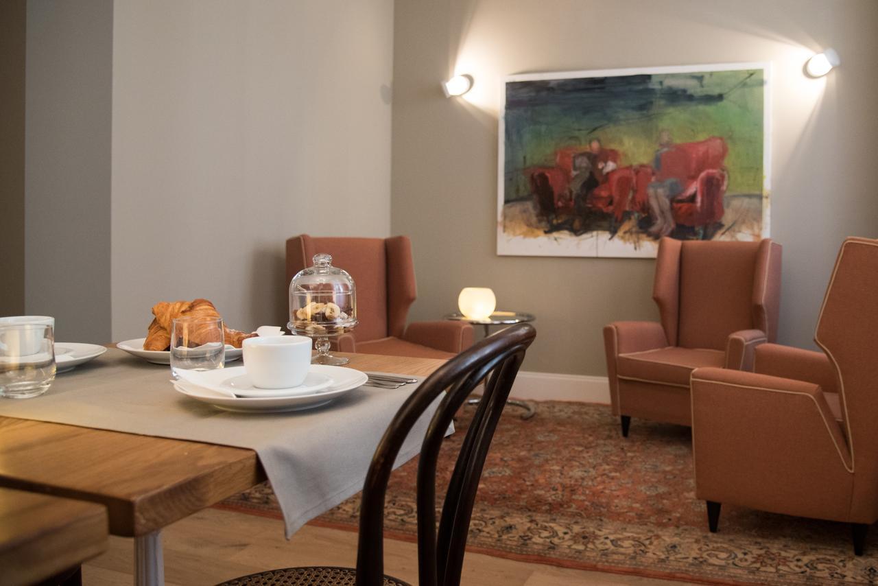 B&B Oberdan 18 เวโรนา ภายนอก รูปภาพ
