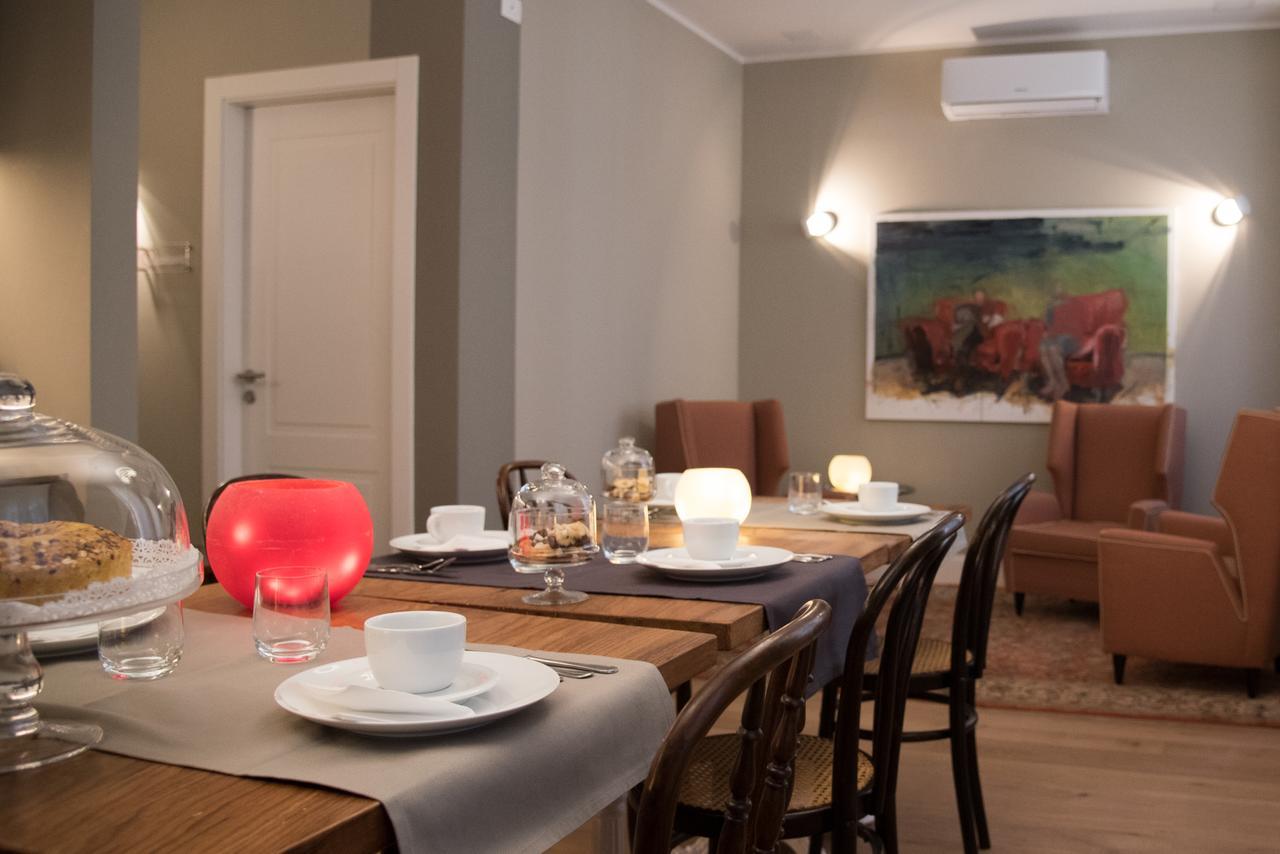 B&B Oberdan 18 เวโรนา ภายนอก รูปภาพ